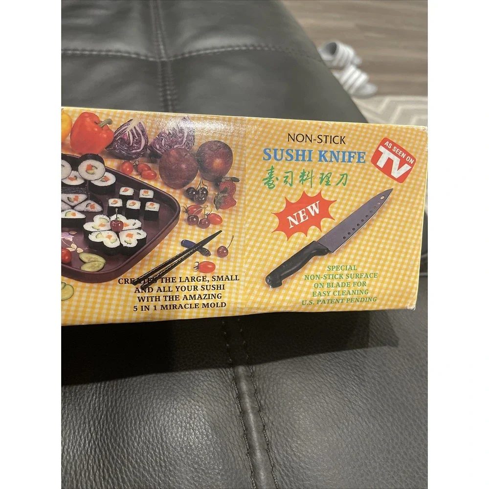 12 Piece Sushi Master International Sushi‎ Maker Plus Kit - 5 In 1 Miracle Mold